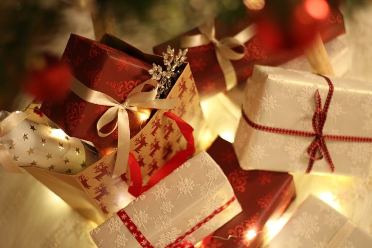 Individual Guide On Luxury Christmas Hampers